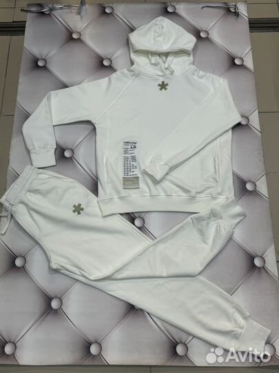 Спортивный костюм женский