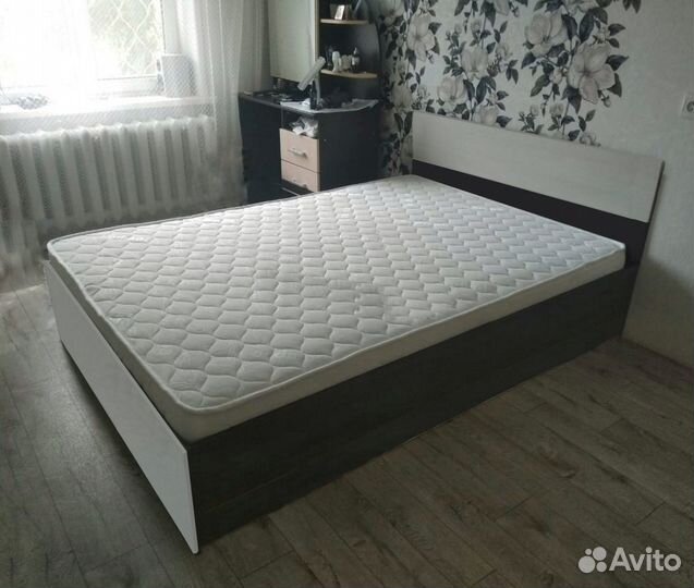 Кровать с матрасом Комфорт