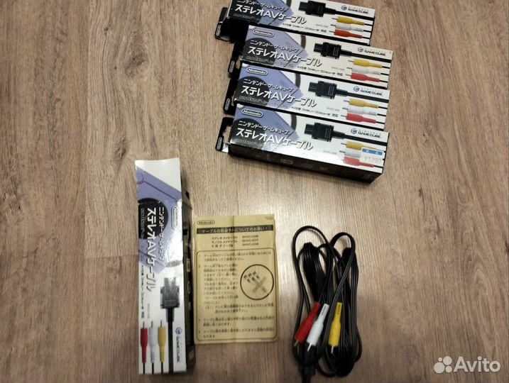Кабель Nintendo GameCube в коробке