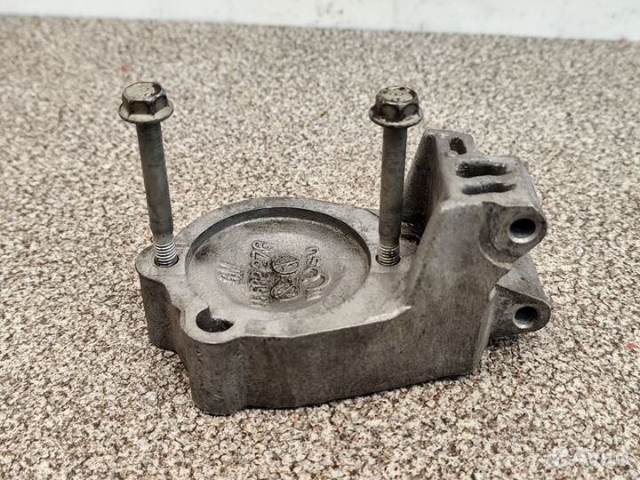 Кронштейн гур Chevrolet Cruze 1.6 1.8