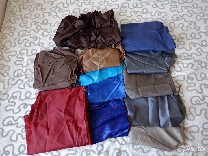 Остатки подкладочной ткани пакетом