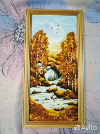 Картина с янтарем