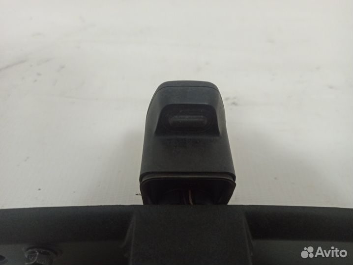 Кнопка открывания стекла двери багажника BMW 5 F11