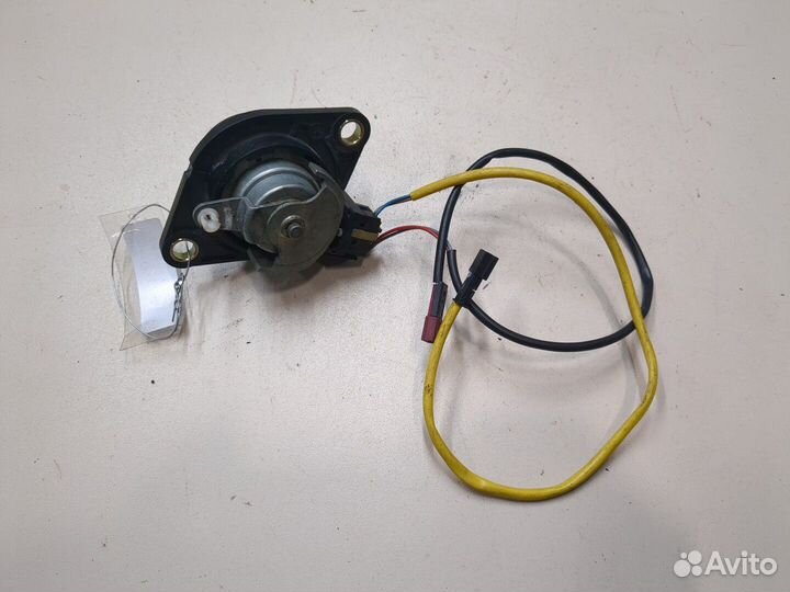 Личинка замка BMW 7 E38, 2000