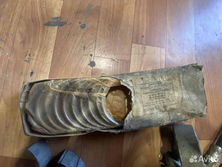 Продам запчасти на волгу и разных подшипников