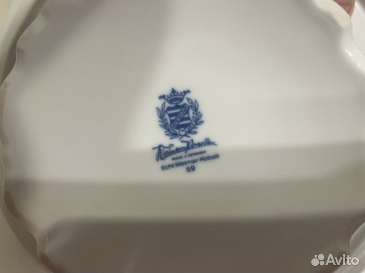 Тортница на ножке