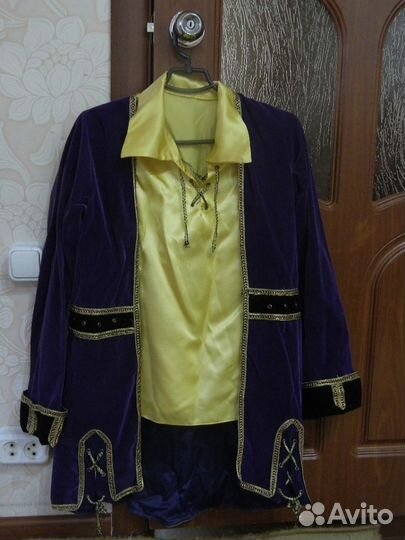 Новогодний костюм пирата