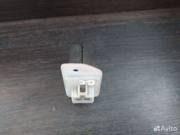 Резистор отопителя Субару Импреза GC3