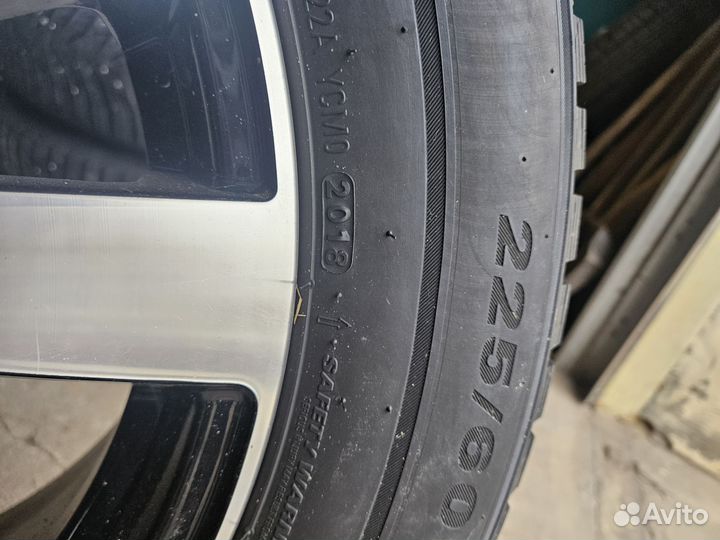 Kumho WinterCraft SUV Ice WS51 225/60 R17 109