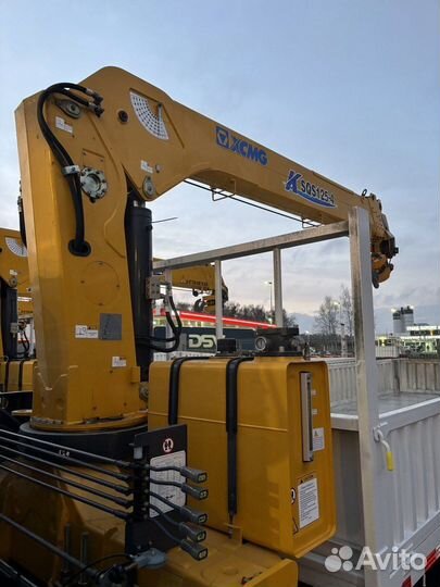 Бортовой грузовик Isuzu Elf (N-series) с КМУ XCMG, 2024