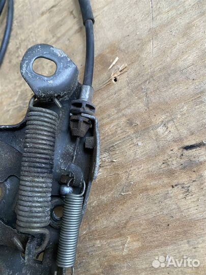 Трос открывания капота Nissan Note (E11) 2006-2013