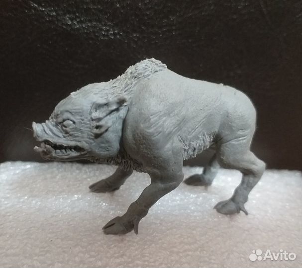 Фигурка кабана 