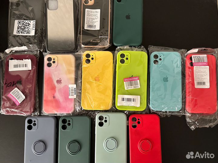Чехлы на iPhone 11