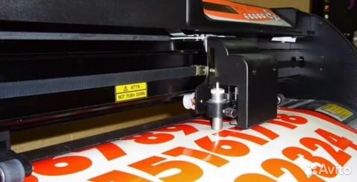 Печать наклеек этикеток стикеров