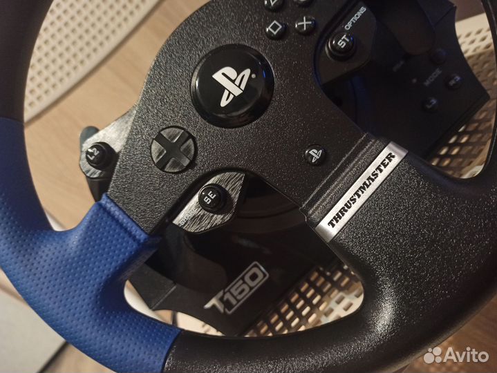 Игровой руль с педалями