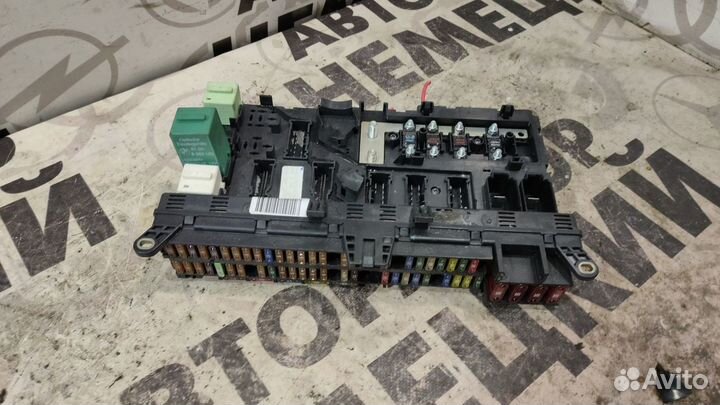 Блок предохранителей BMW E53 M62 V-4.4 дорест