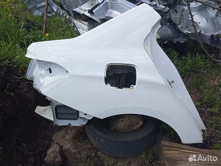 Крыло заднее правое Ситроен С4В7 Citroen C4B7седан