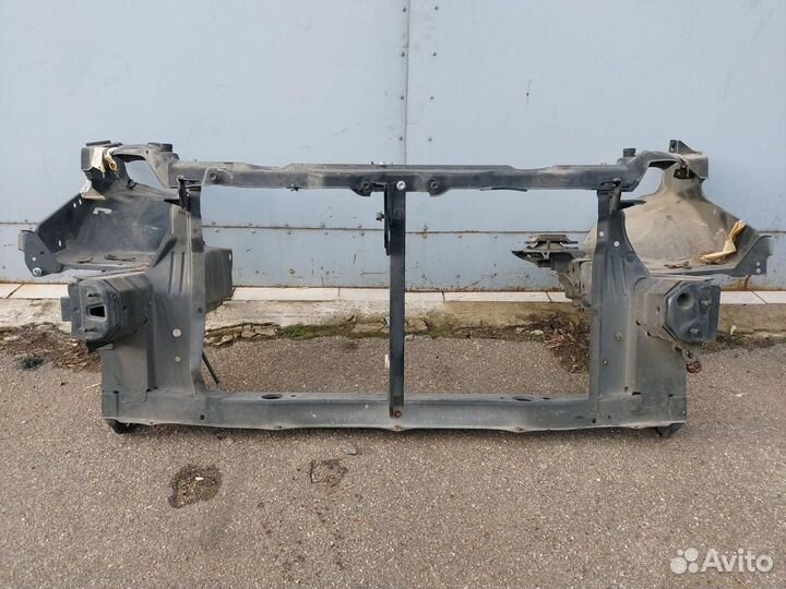 Передняя панель (телевизор) Toyota Prius 2 NHW20