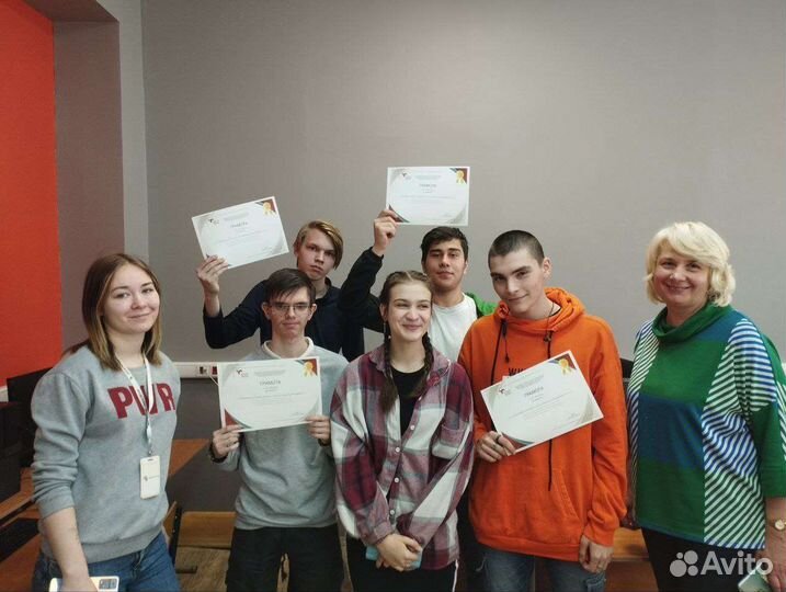 Тренер по танцам и гимнастике