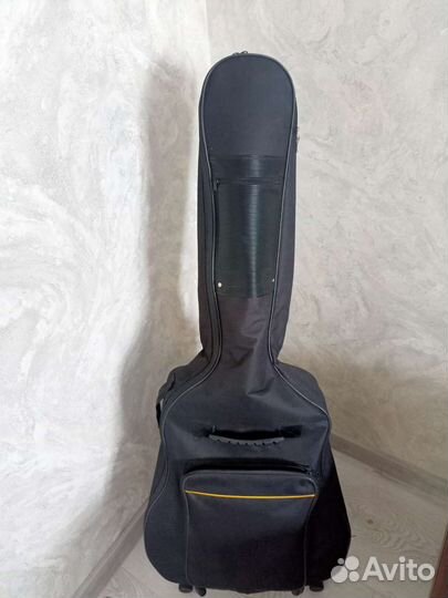 Акустическая гитара