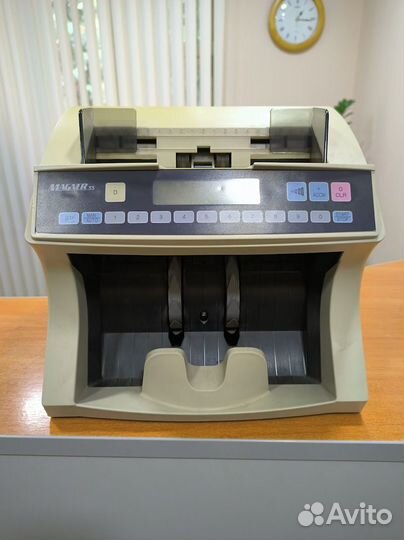 Продам счетную машину Magner 35