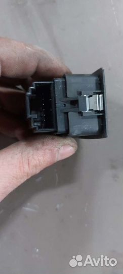 Кнопка отключения сигнализации на Volkswagen Touar