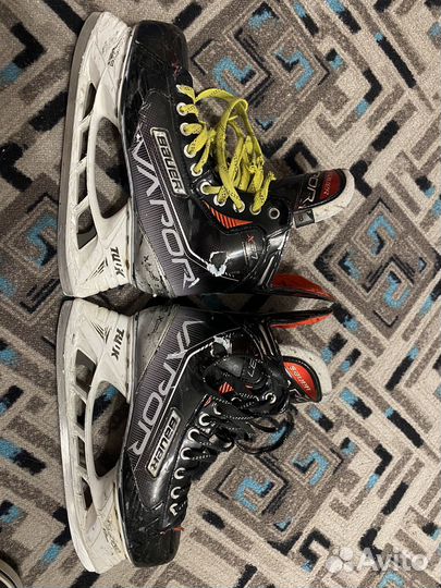 Коньки хоккейные