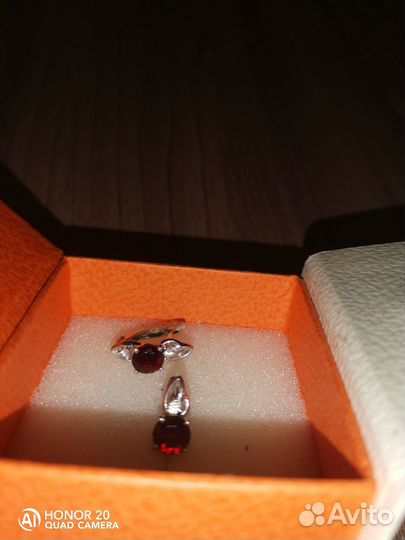 Продам серьги серебро 925