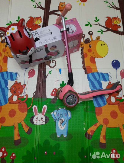 Самокат globber и шлем