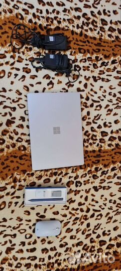 Microsoft surface laptop 3 i7