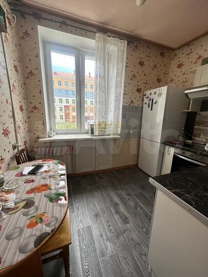 3-к. квартира, 72,8 м², 2/5 эт.