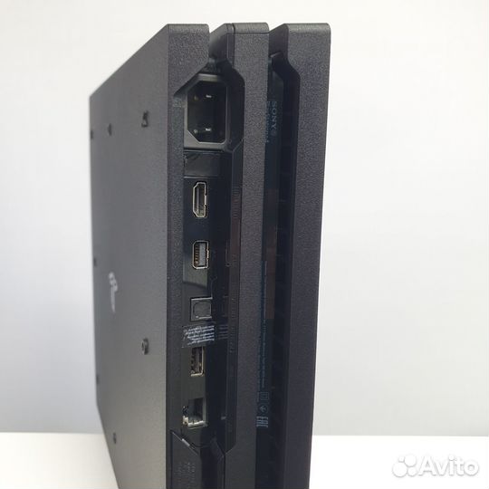 Sony PS4 PRO 1TB в идеале + футбол