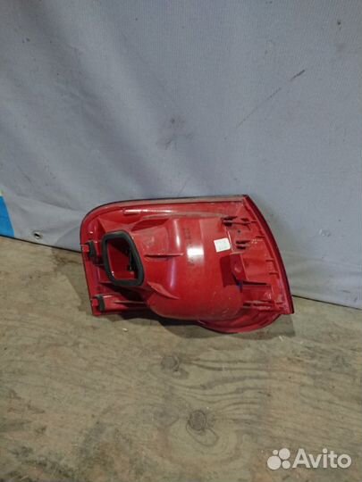 Фонарь в крыло задний правый Volkswagen Passat B6