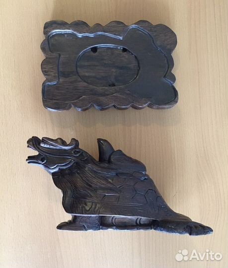 Драконовая черепаха с черепашонком