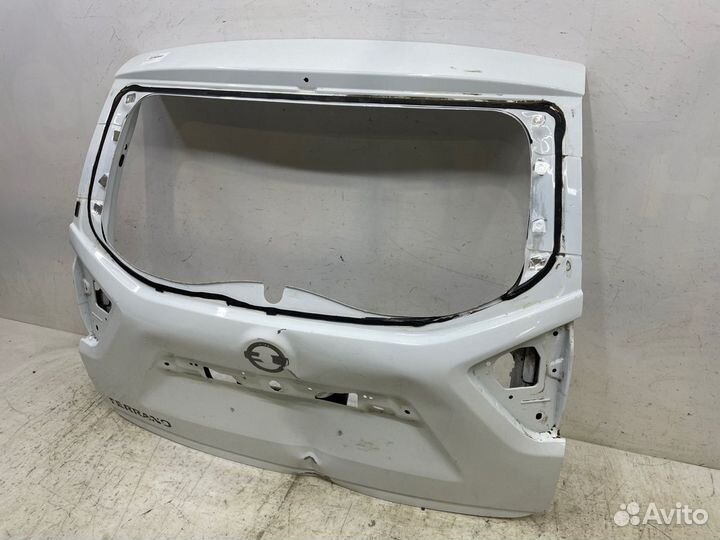 Крышка багажника Nissan Terrano D10 2014