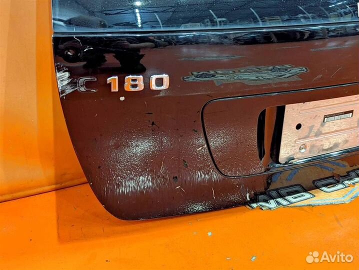Крышка багажника w203 C-class 271.946