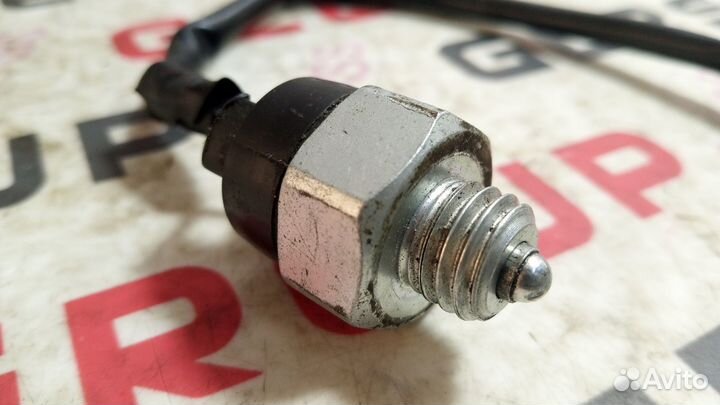 Датчик заднего хода CP BK BJ DW DY MT б/у Mazda 3