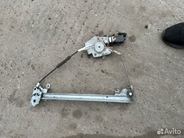 Стеклоподъёмник передний правый Daewoo Nexia N100