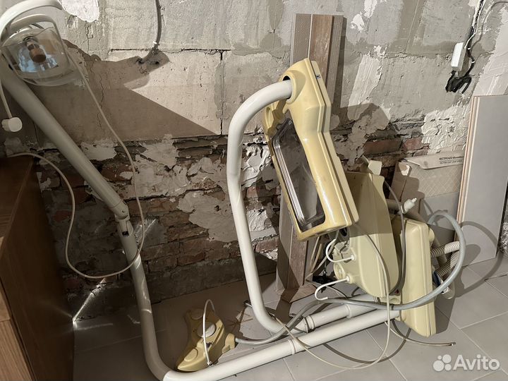 Стоматологическое кресло