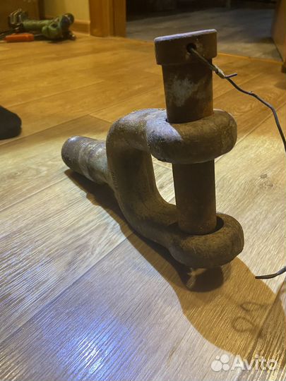 Буксировочный крюк man