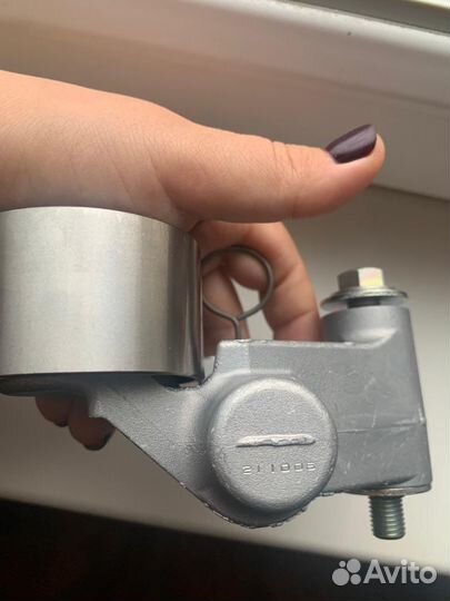 Натяжитель ремня грм NTN atu106j1