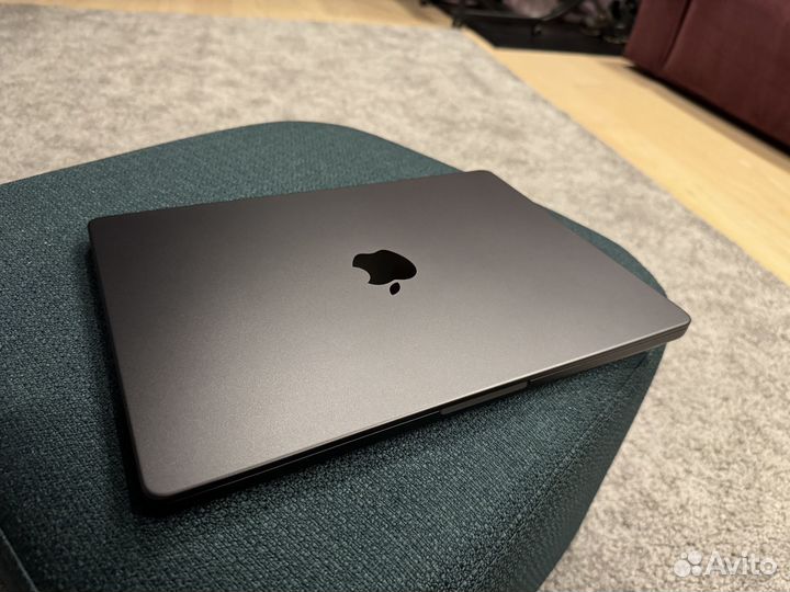 Macbook pro 14 m3 pro 18 512