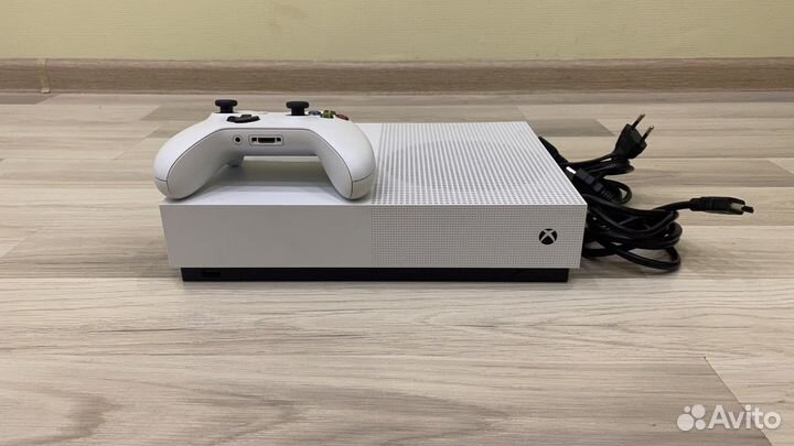 Xbox One S 1TB All Digital идеал (Много игр)