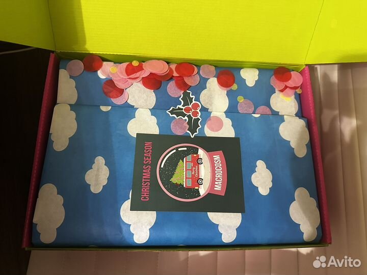 Mystery box macrocosm