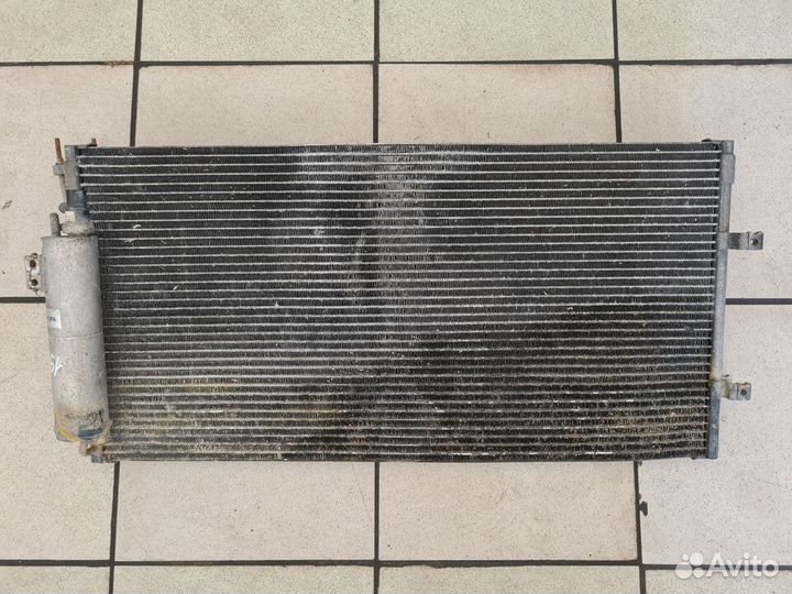 Радиатор охлаждения двигателя Kia Magentis 2001г