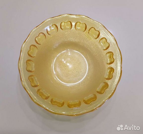 Салатник и тарелка