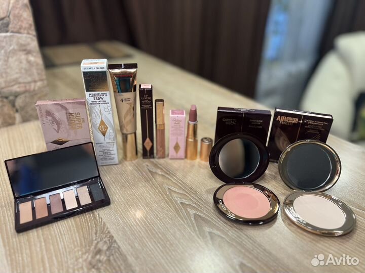 Charlotte Tilbury румяна,пудра,тени,помада,тон