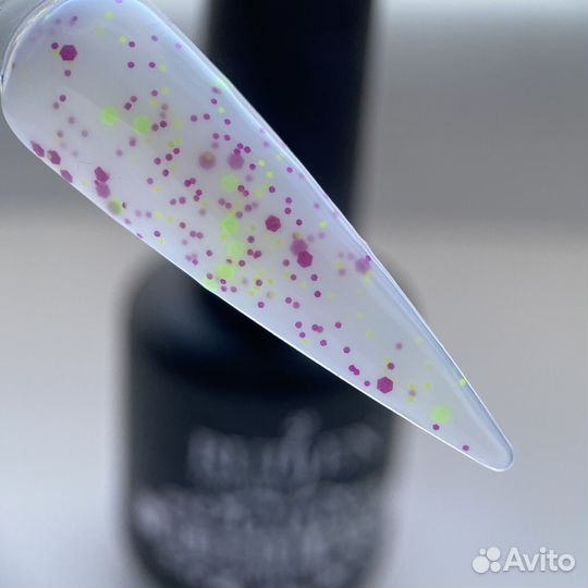 База камуфлирующая для ногтей новая 15 мл