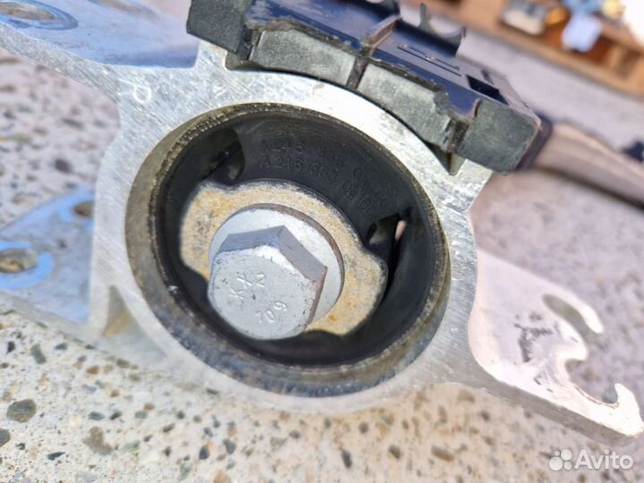 Нижний рычаг передней подвески для Mercedes W176