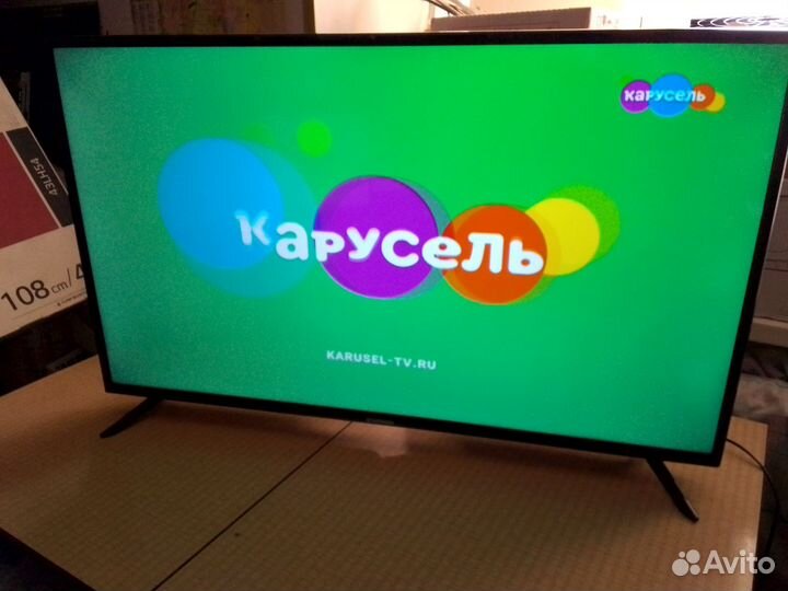 Телевизор SMART 107cм